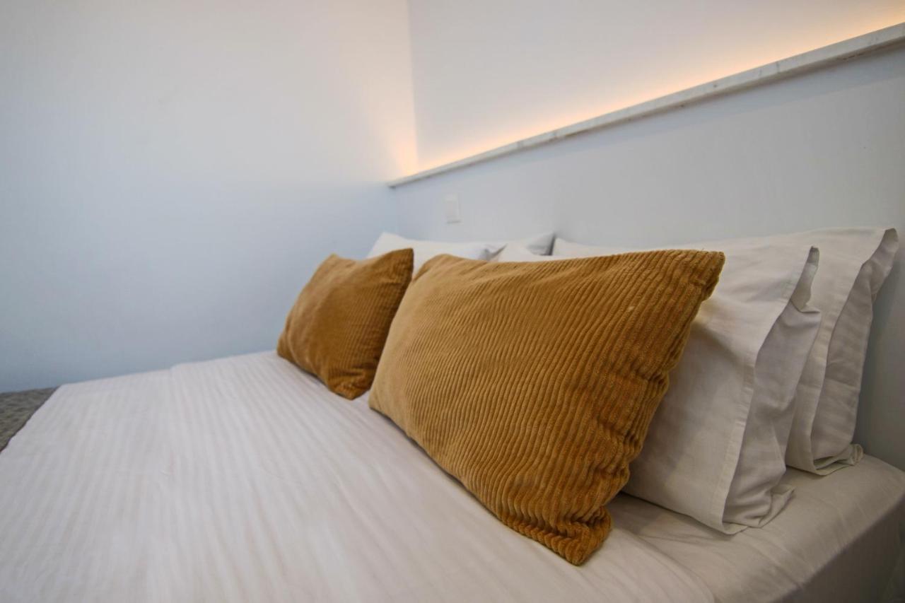 Phaedrus Living - Seaside Executive Flat Harbour 207 Apartment Paphos Bagian luar foto